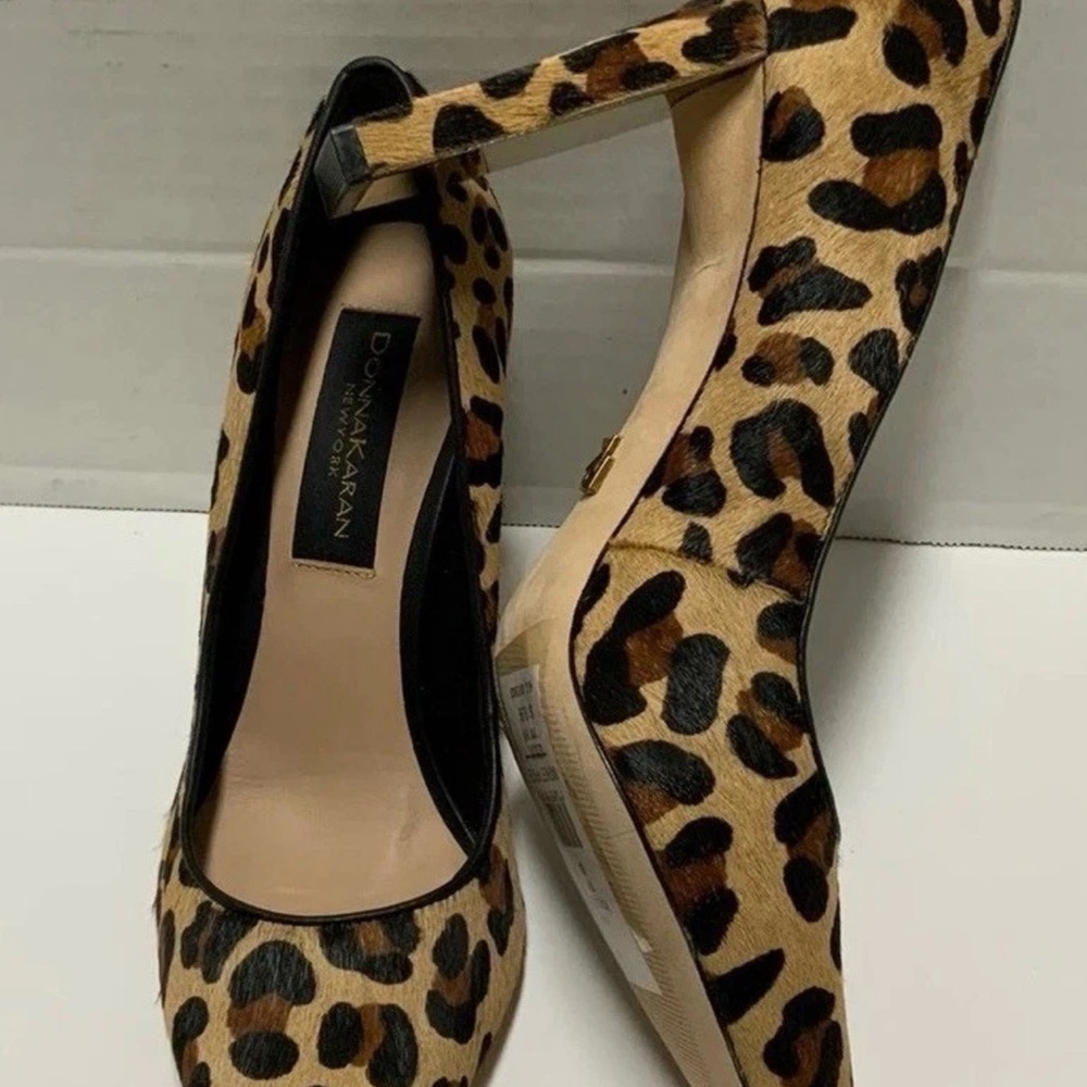 Donna Karan Leopard Print Shoes Size 51/2 - Picture 3 of 8